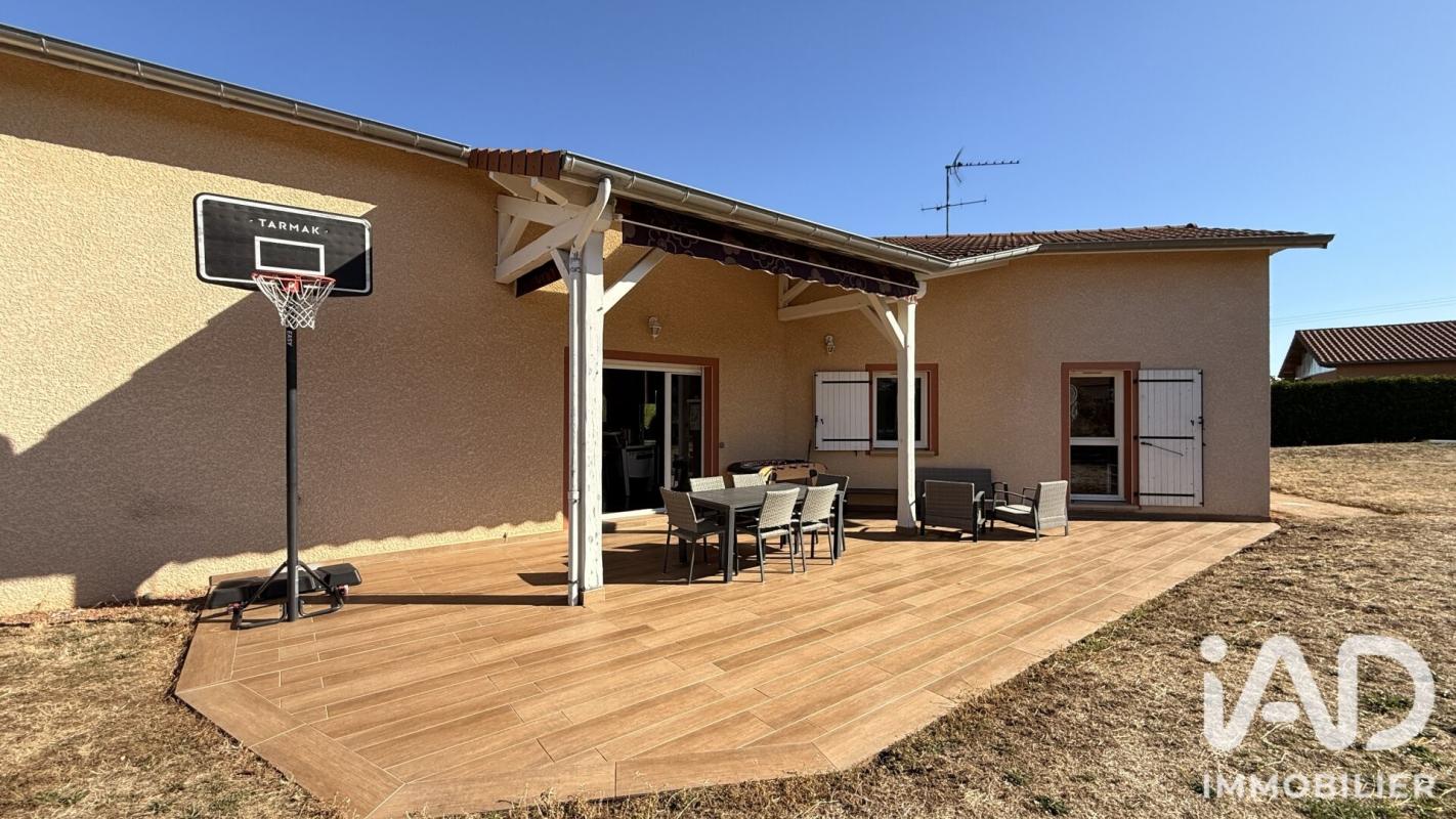 Maison 4 Pièce(s) Ambierle - Photo 2