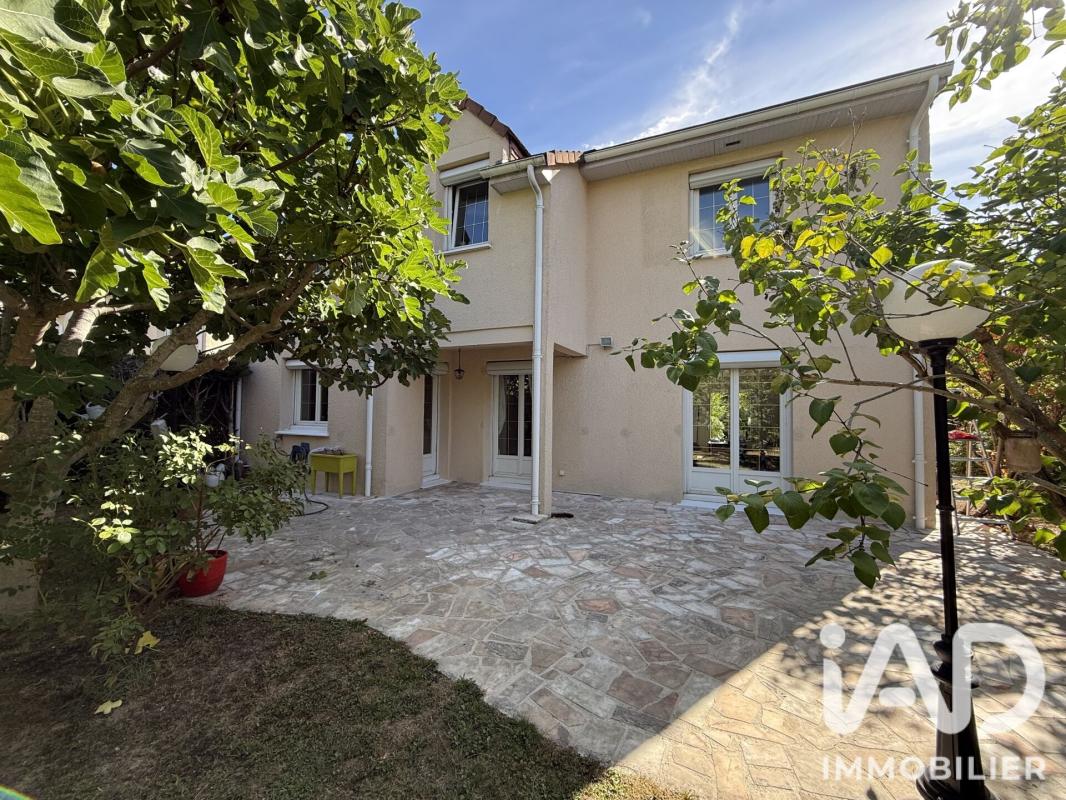 Maison 6 Pièce(s) Santeny