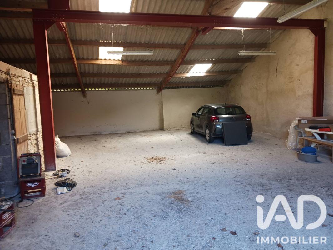Parking  Usson-du-Poitou - Photo 6