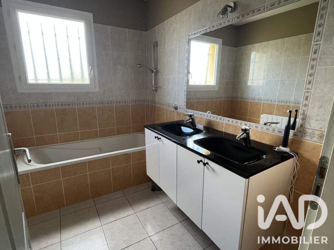 Maison 5 Pièce(s) Prignac-et-Marcamps - Photo 14