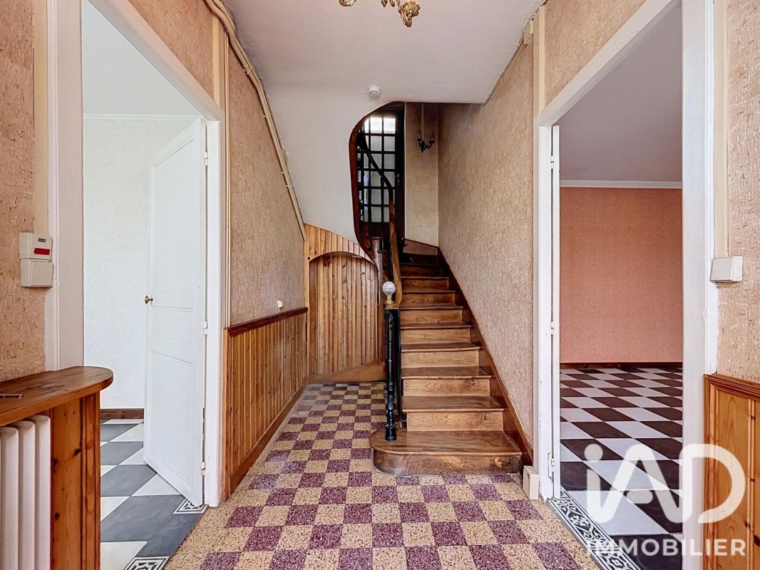 Maison 8 Pièce(s) Saint-Savinien - Photo 2