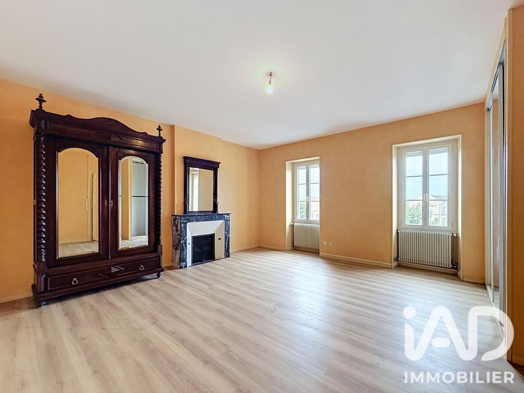 Maison 8 Pièce(s) Saint-Savinien - Photo 9
