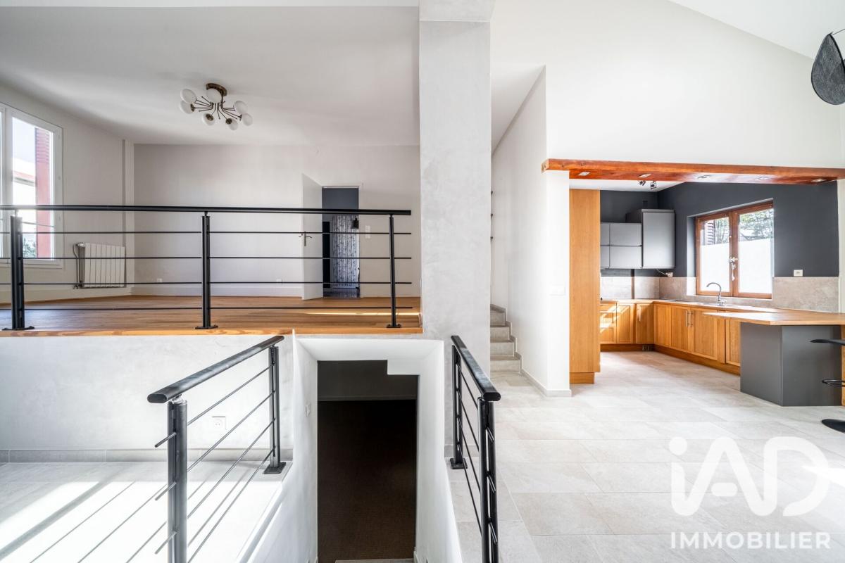 Maison 6 Pièce(s) Asnières-sur-Seine