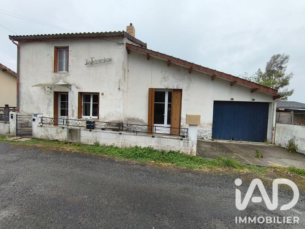 Maison 4 Pièce(s) Chasseneuil-sur-Bonnieure