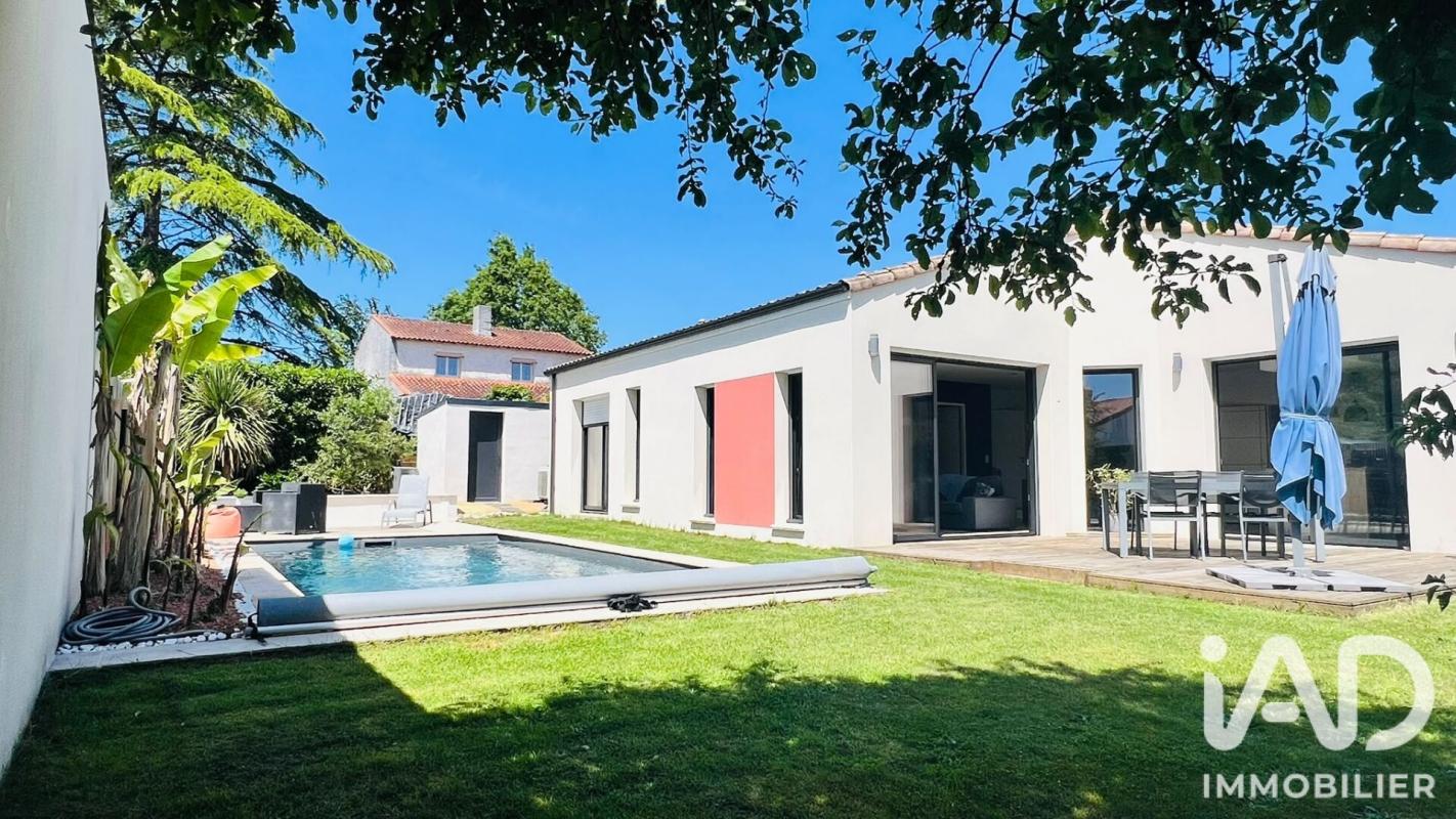 Maison d'architecte 4 Pièce(s) Pont-Saint-Martin