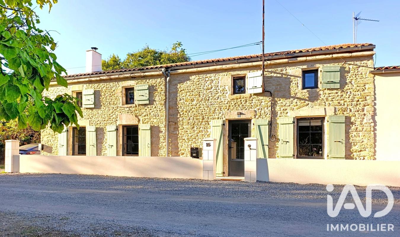 Maison 5 Pièce(s) Genouillé - Photo 2