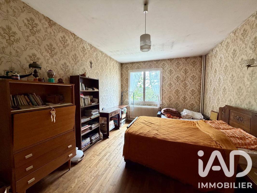 Maison 5 Pièce(s) Saint-Georges-de-Noisné - Photo 15