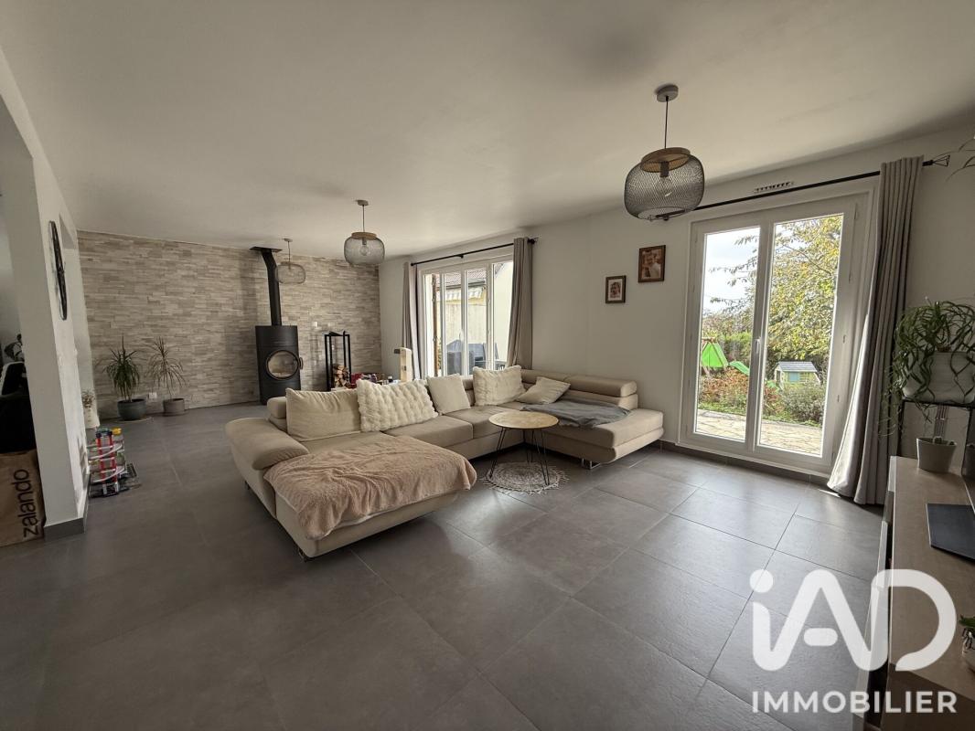 Maison 7 Pièce(s) Vert-Saint-Denis