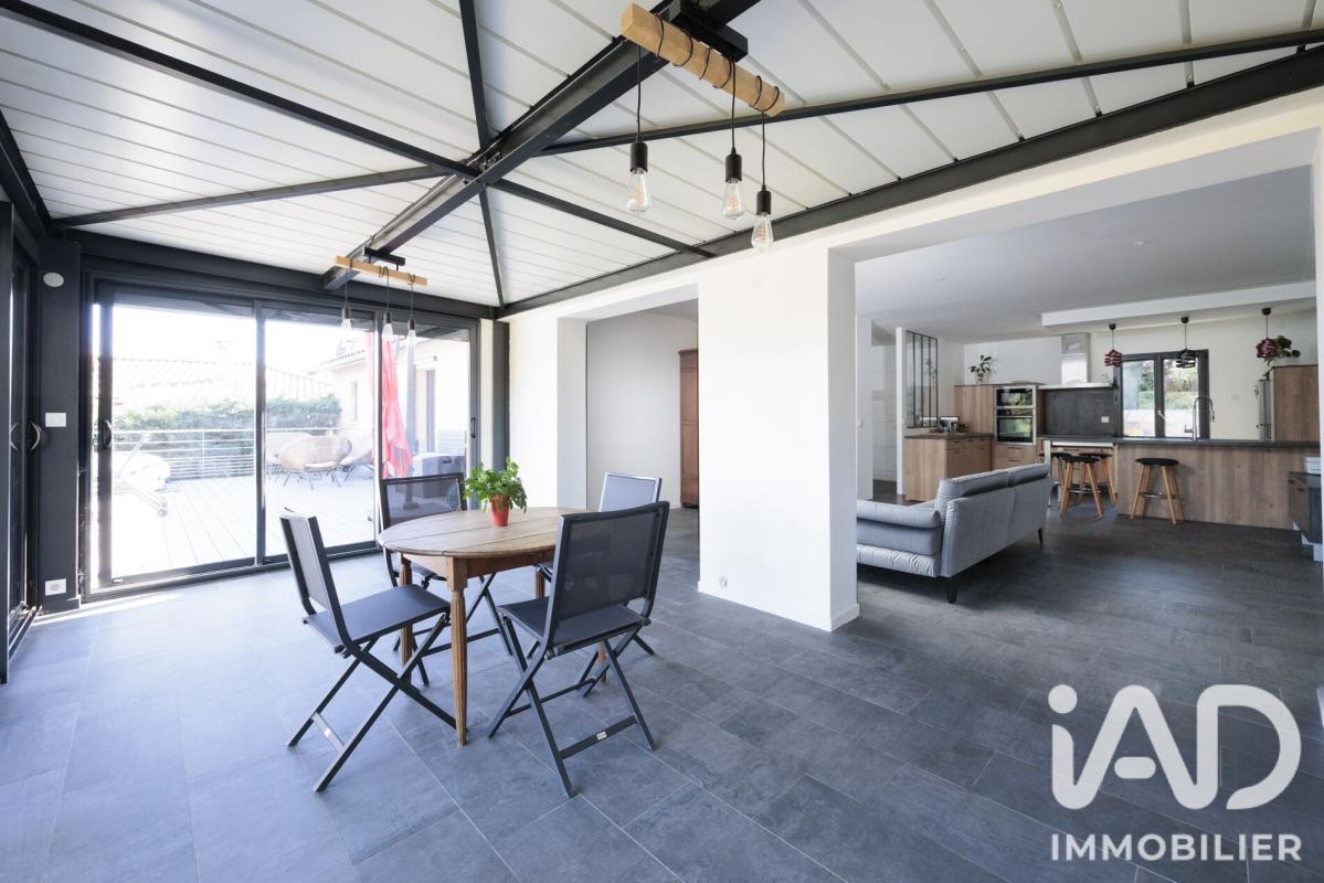 Maison 6 Pièce(s) Saint-Genis-les-Ollières - Photo 7