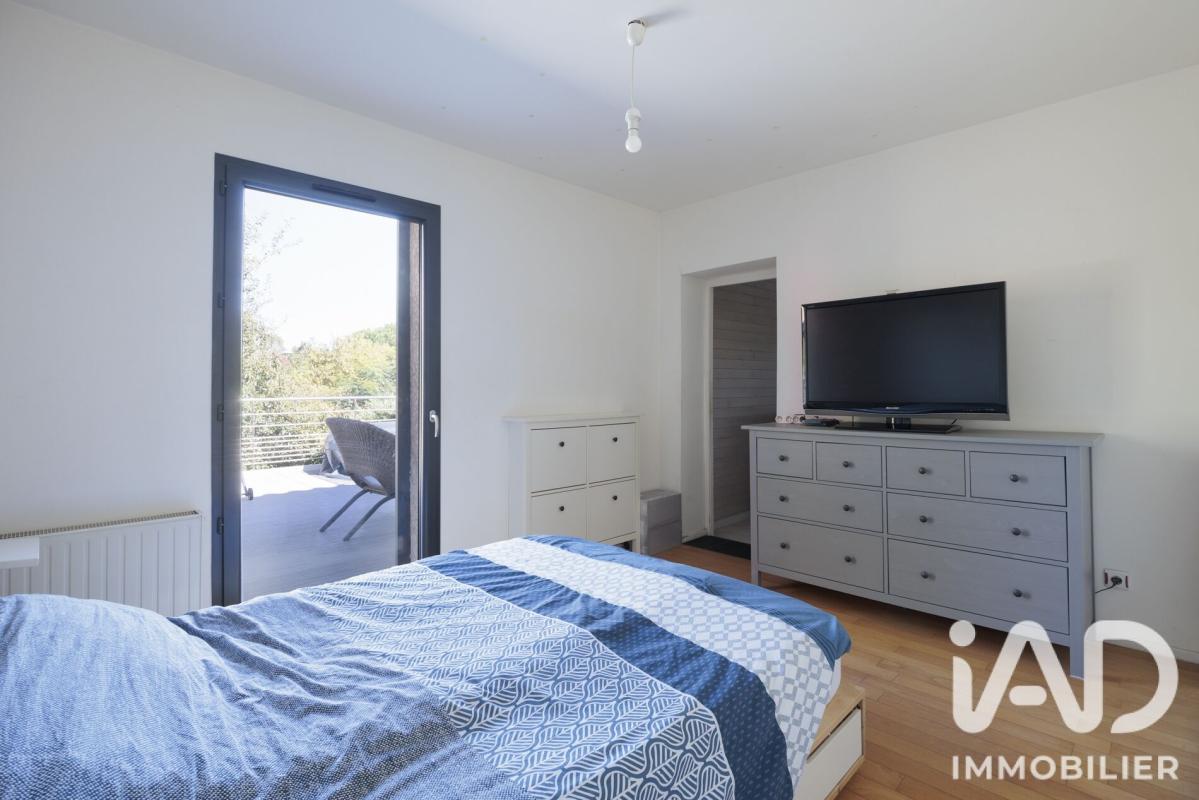 Maison 6 Pièce(s) Saint-Genis-les-Ollières - Photo 12