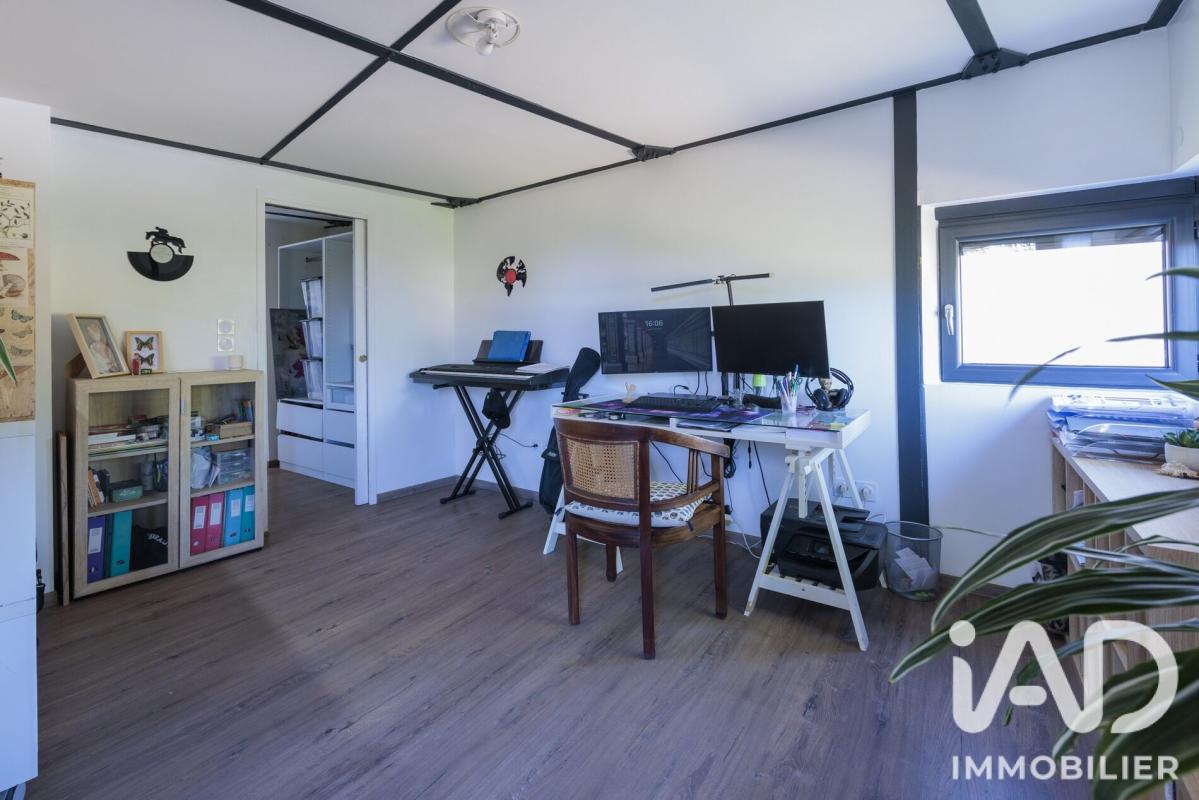 Maison 6 Pièce(s) Saint-Genis-les-Ollières - Photo 13