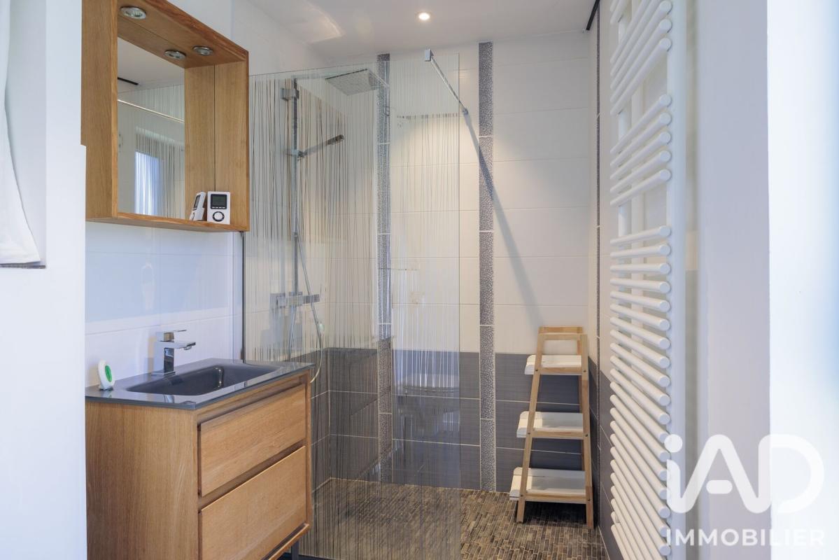 Maison 6 Pièce(s) Saint-Genis-les-Ollières - Photo 15