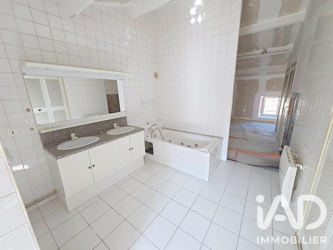 Appartement 2 Pièce(s) La Rochefoucauld-en-Angoumois - Photo 10