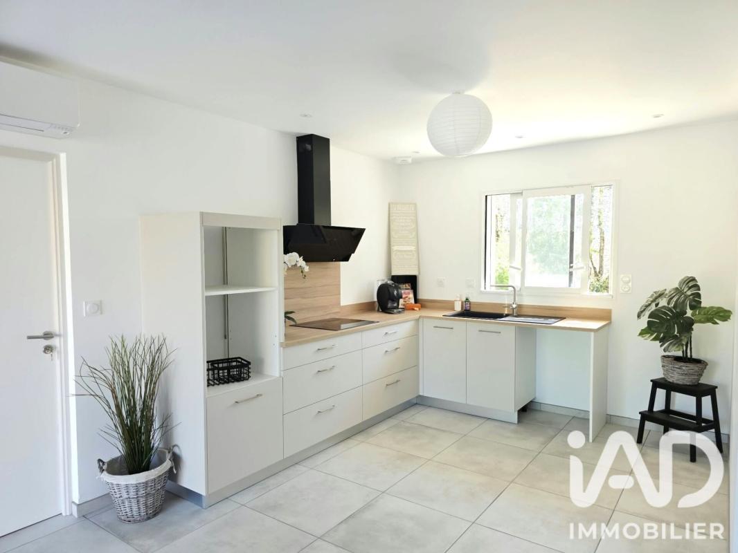 Maison 4 Pièce(s) Lescout