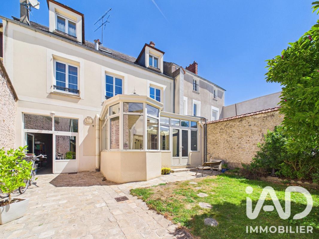 Maison 9 Pièce(s) Étampes