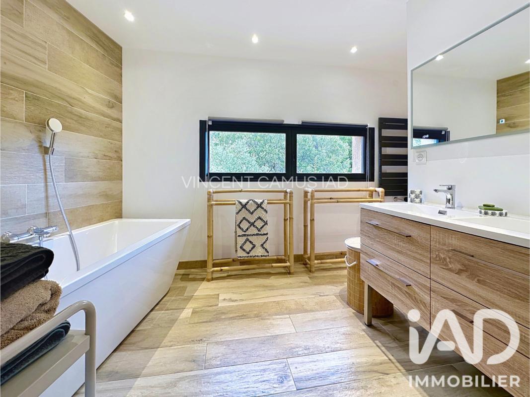 Maison 7 Pièce(s) Sanary-sur-Mer - Photo 12