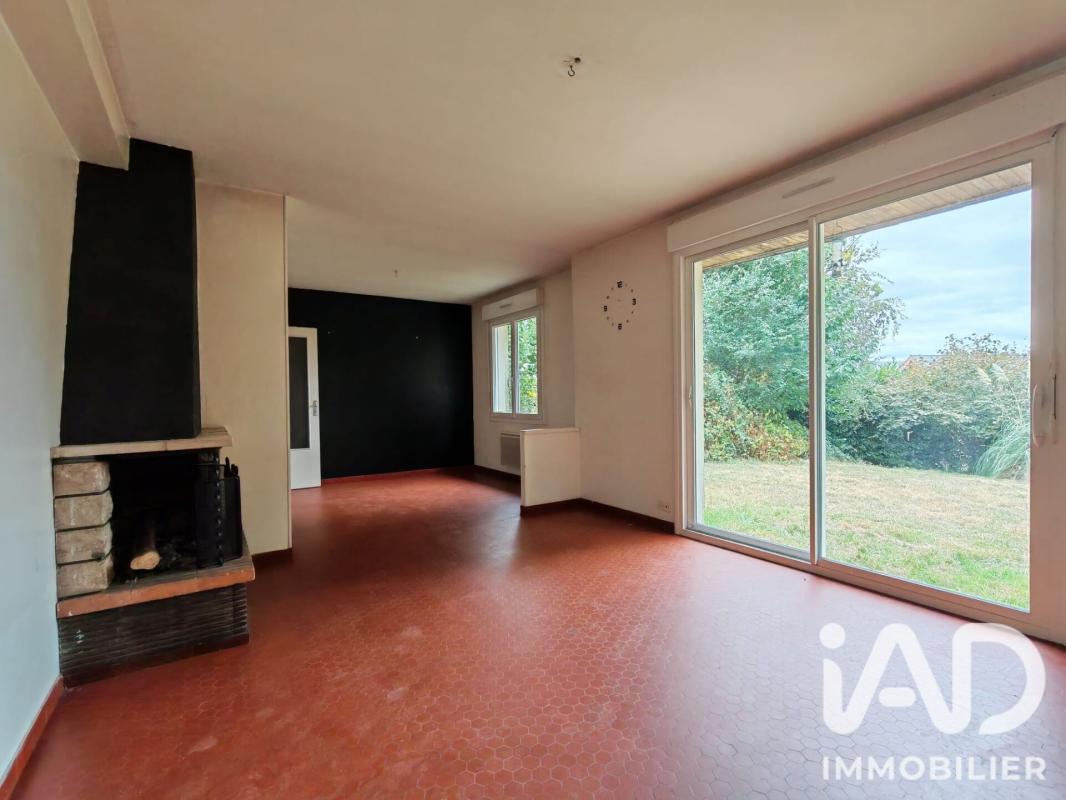 Maison 5 Pièce(s) La Mézière