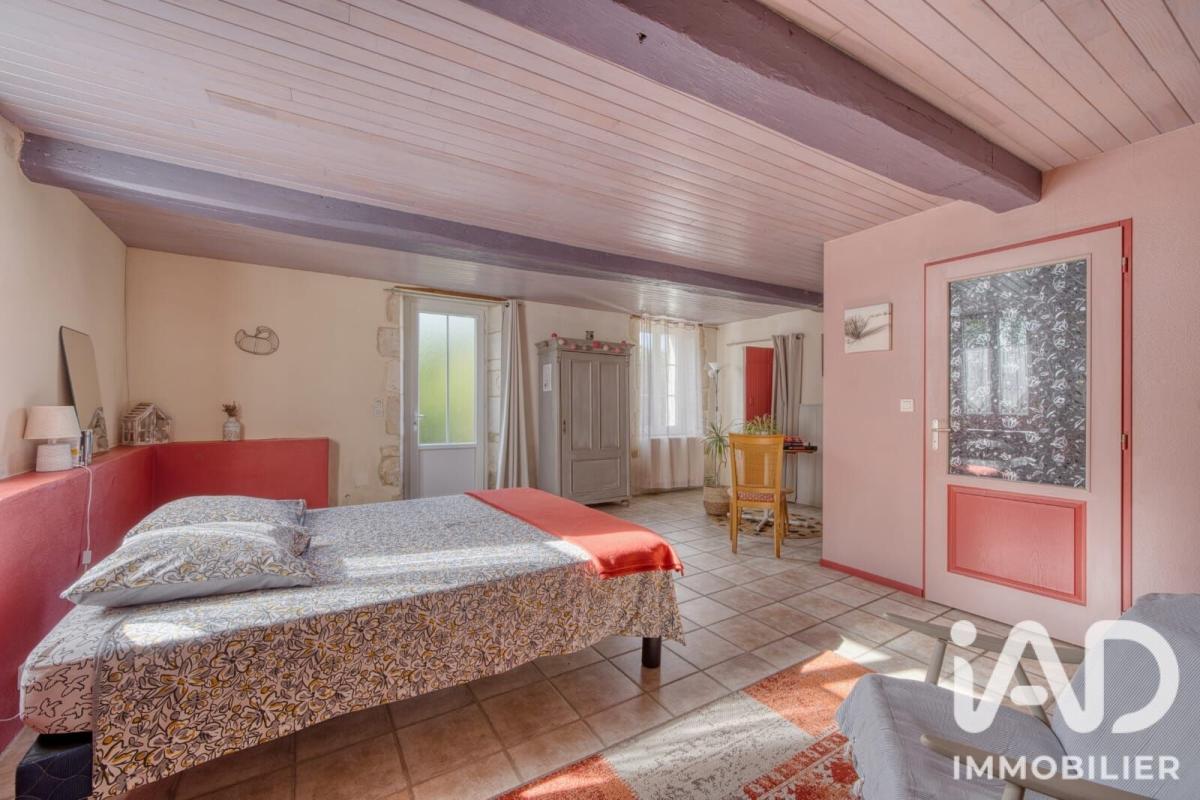 Maison 10 Pièce(s) Saint-Romain-de-Benet - Photo 8