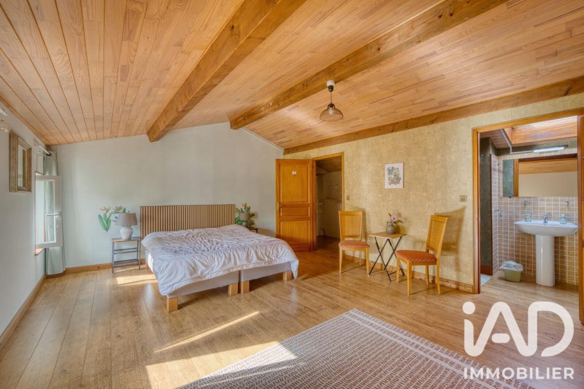 Maison 10 Pièce(s) Saint-Romain-de-Benet - Photo 9