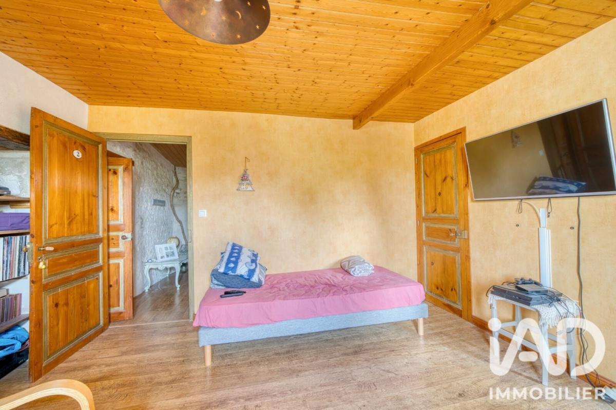 Maison 10 Pièce(s) Saint-Romain-de-Benet - Photo 14