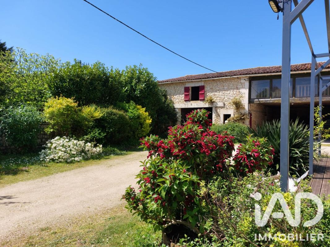 Maison 10 Pièce(s) Saint-Romain-de-Benet - Photo 17