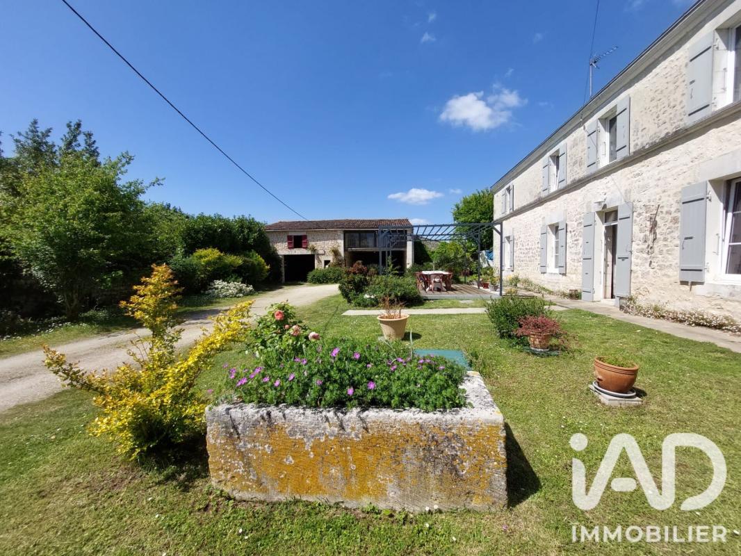 Maison 10 Pièce(s) Saint-Romain-de-Benet - Photo 18
