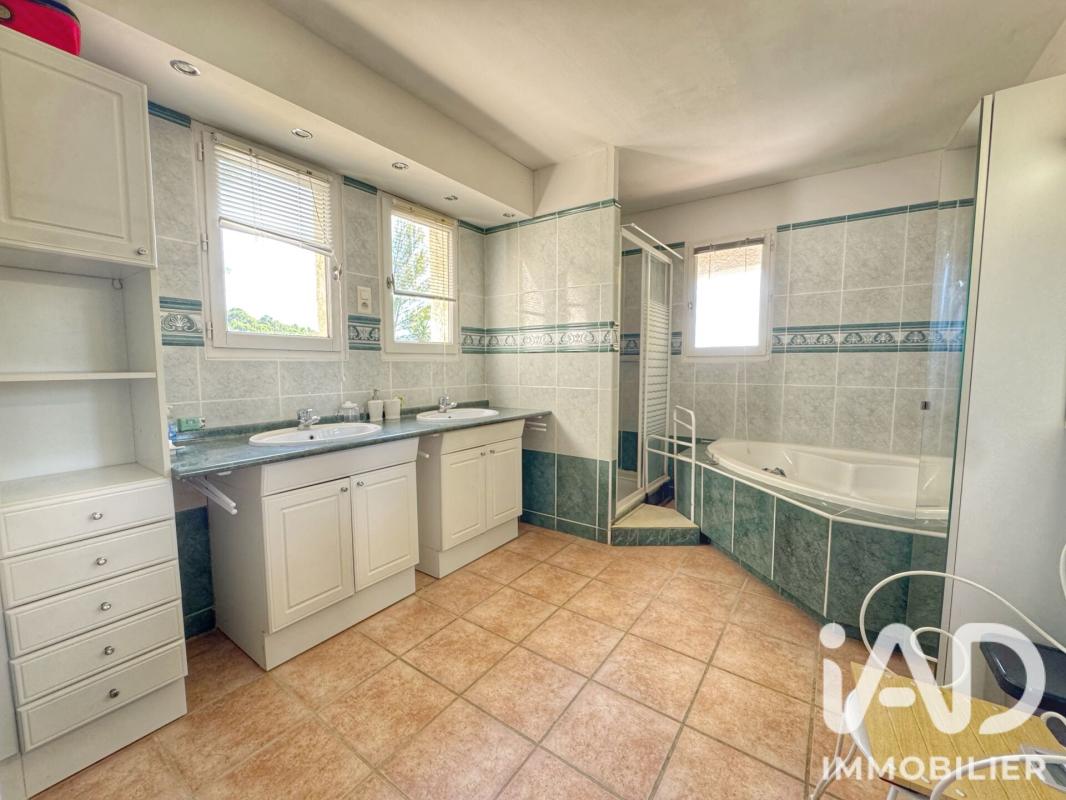 Maison 7 Pièce(s) Saint-Cyr-sur-Mer - Photo 9