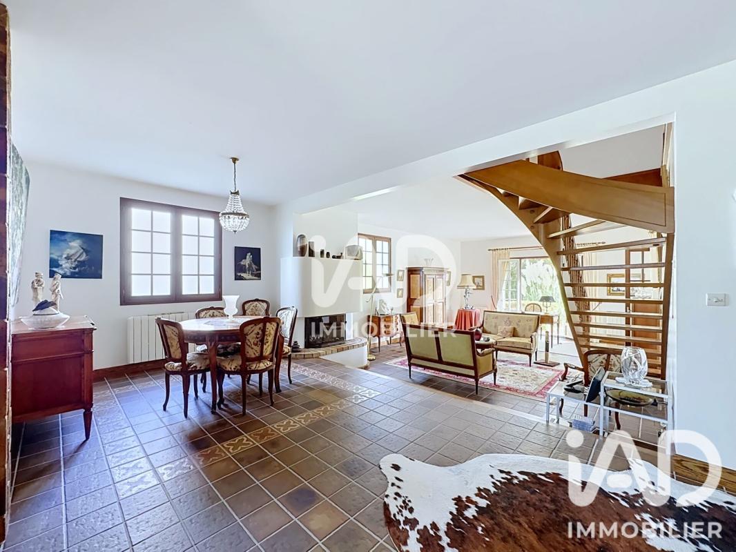 Maison 9 Pièce(s) Varennes-Jarcy - Photo 2