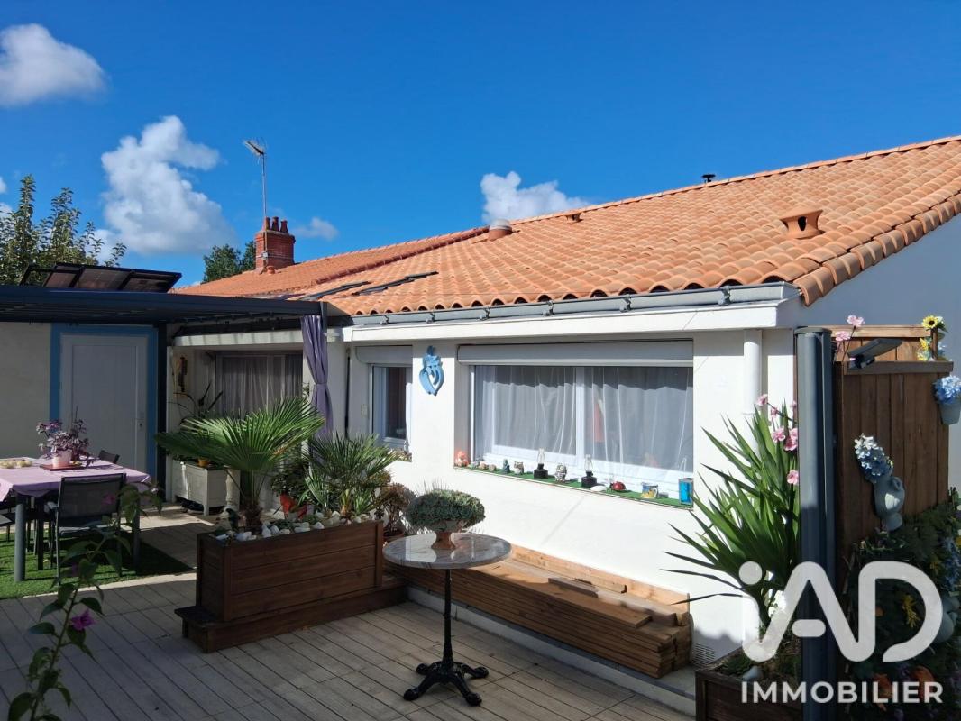 Maison 5 Pièce(s) Beauvoir-sur-Mer