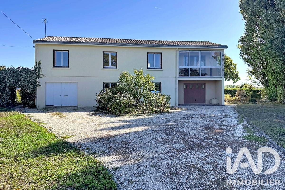 Maison 7 Pièce(s) L'Île-d'Elle