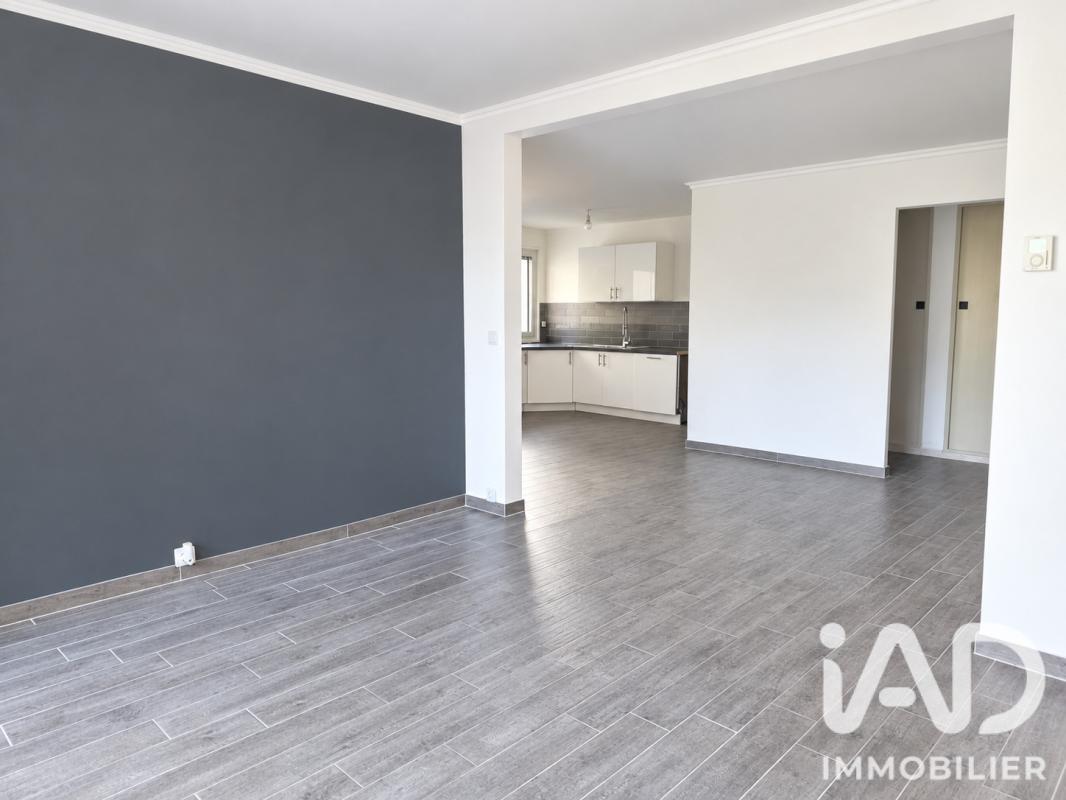 Appartement 4 Pièce(s) Montigny-le-Bretonneux