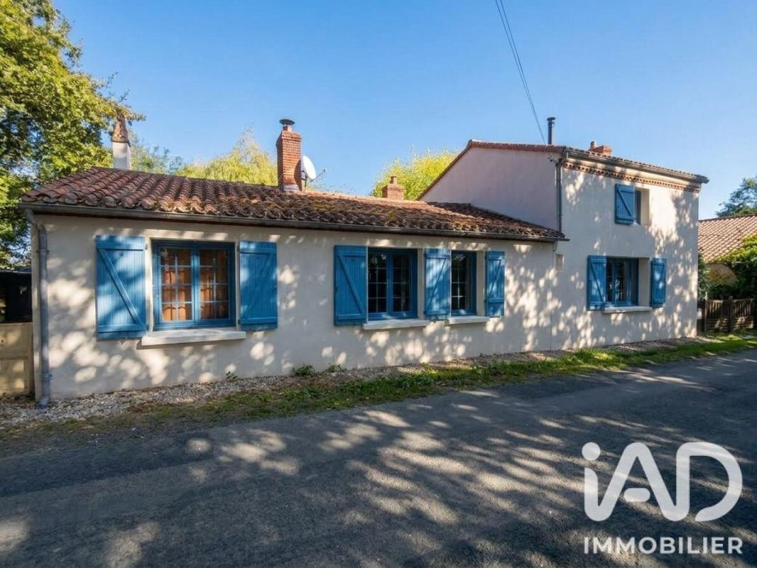 Maison 4 Pièce(s) Martinet - Photo 1