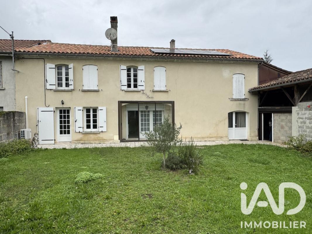 Maison traditionnelle 10 Pièce(s) Parcoul-Chenaud