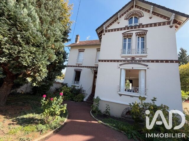 Maison 9 Pièce(s) Dreux