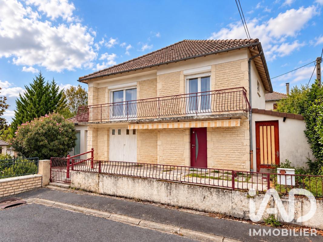 Maison 3 Pièce(s) Saint-Pantaléon-de-Larche - Photo 1