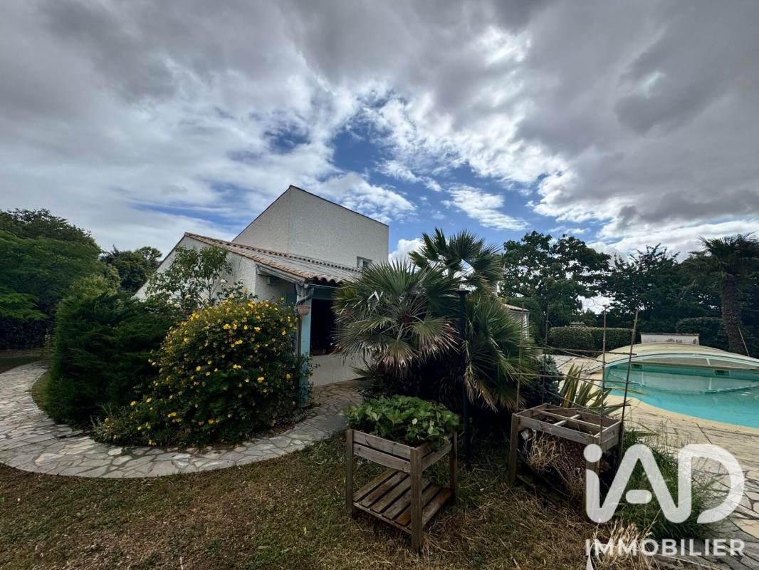 Maison 6 Pièce(s) Dompierre-sur-Mer