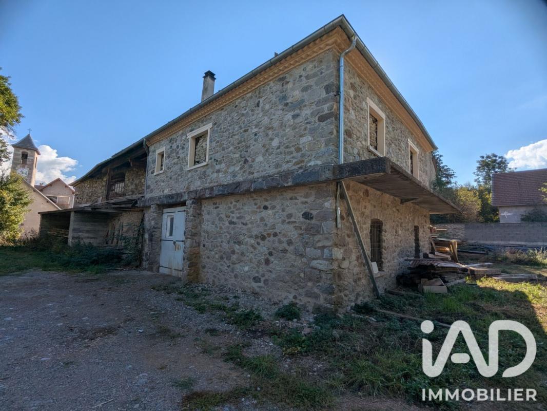 Ferme 10 Pièce(s) Poligny