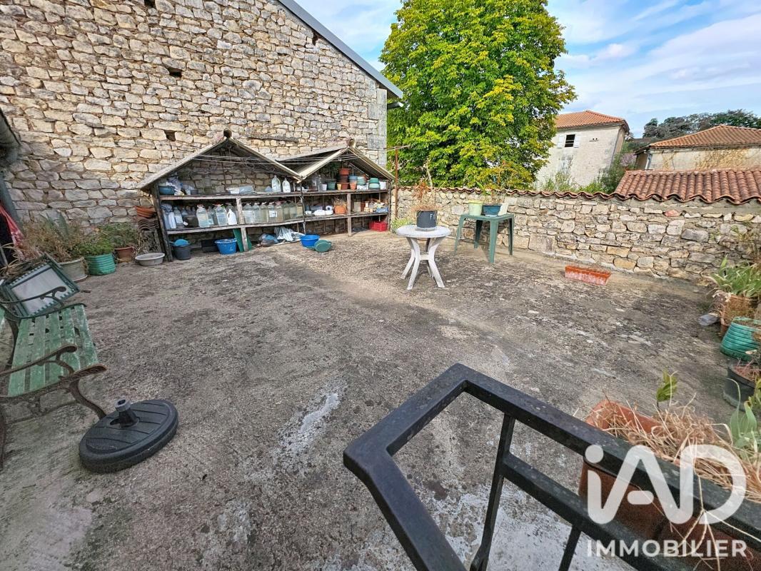 Immeuble  Chazelles - Photo 25