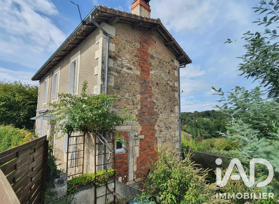 Maison de village 3 Pièce(s) Cherves-Châtelars