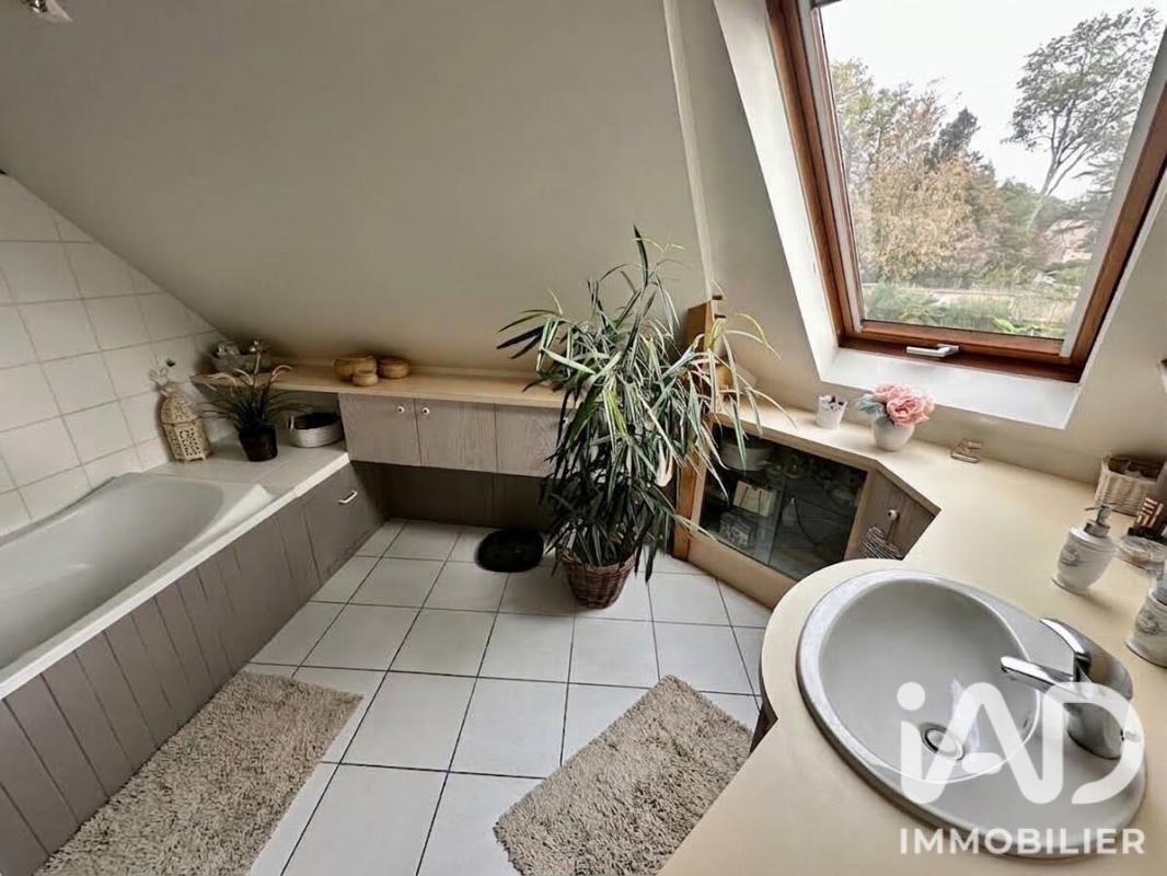 Maison 8 Pièce(s) Fontaine-la-Guyon - Photo 15