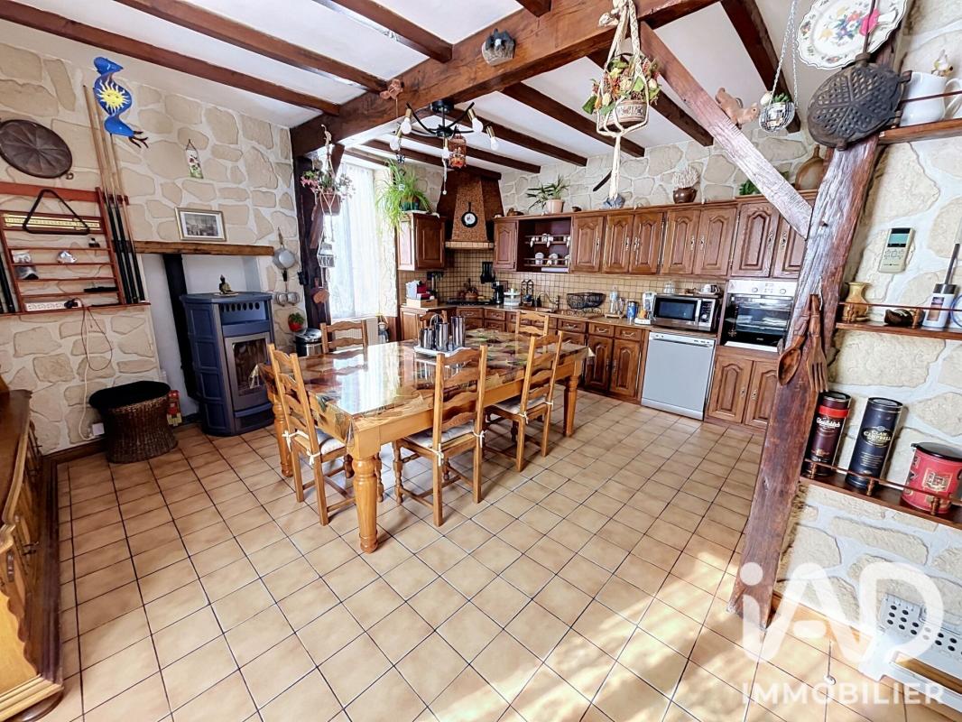 Maison 8 Pièce(s) Saint-Gervais-les-Trois-Clochers - Photo 4
