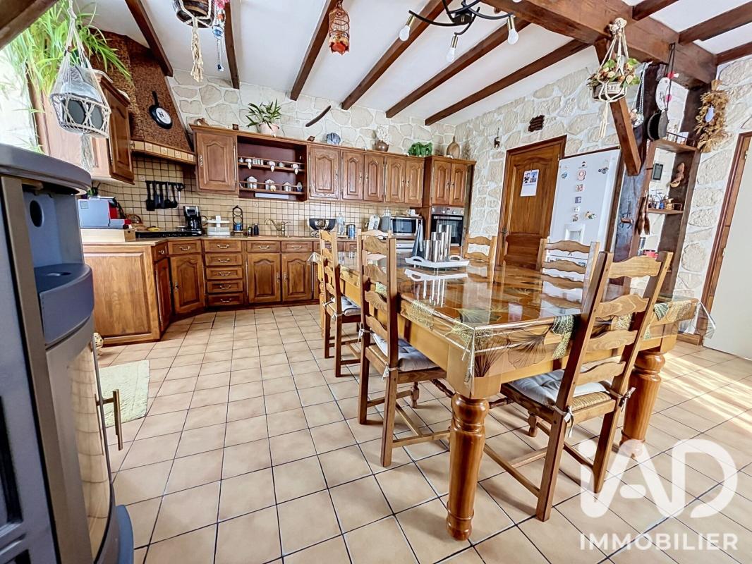 Maison 8 Pièce(s) Saint-Gervais-les-Trois-Clochers - Photo 18