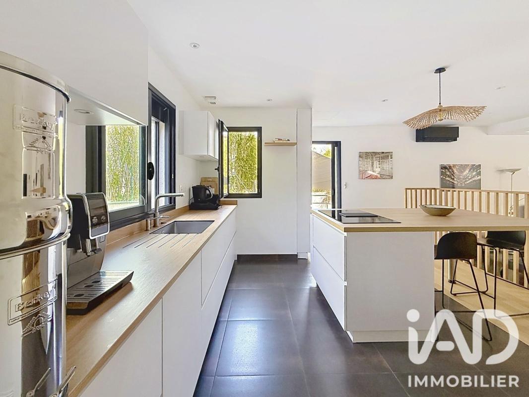 Maison 7 Pièce(s) Six-Fours-les-Plages - Photo 8