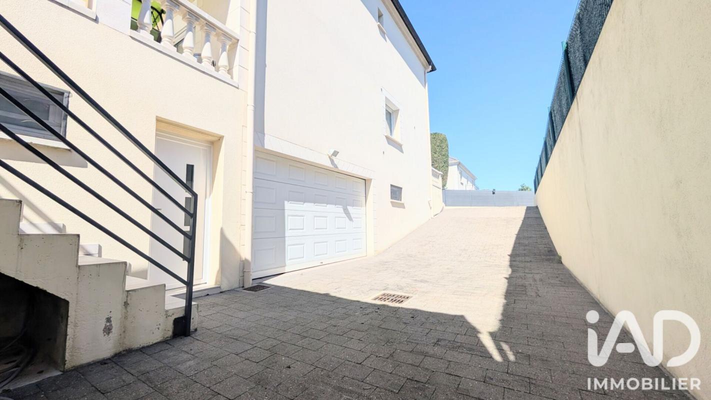 Maison 11 Pièce(s) Cormontreuil - Photo 18