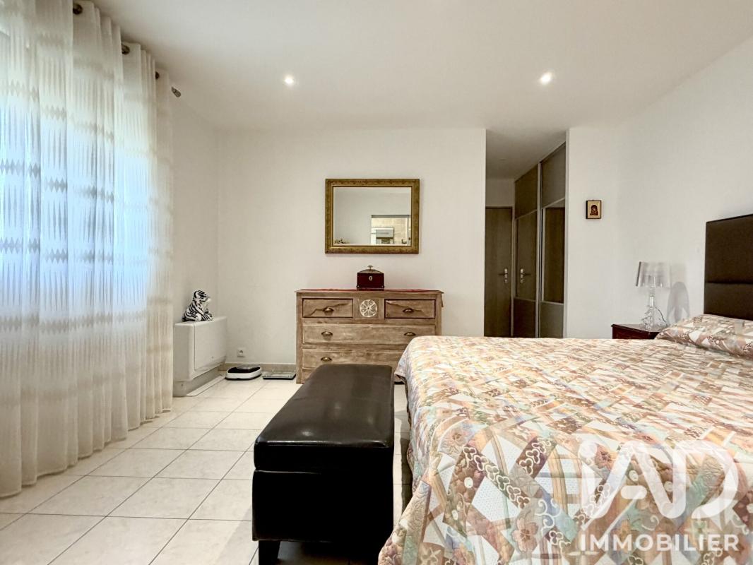 Maison 7 Pièce(s) Saint-Martin-de-Valgalgues - Photo 13