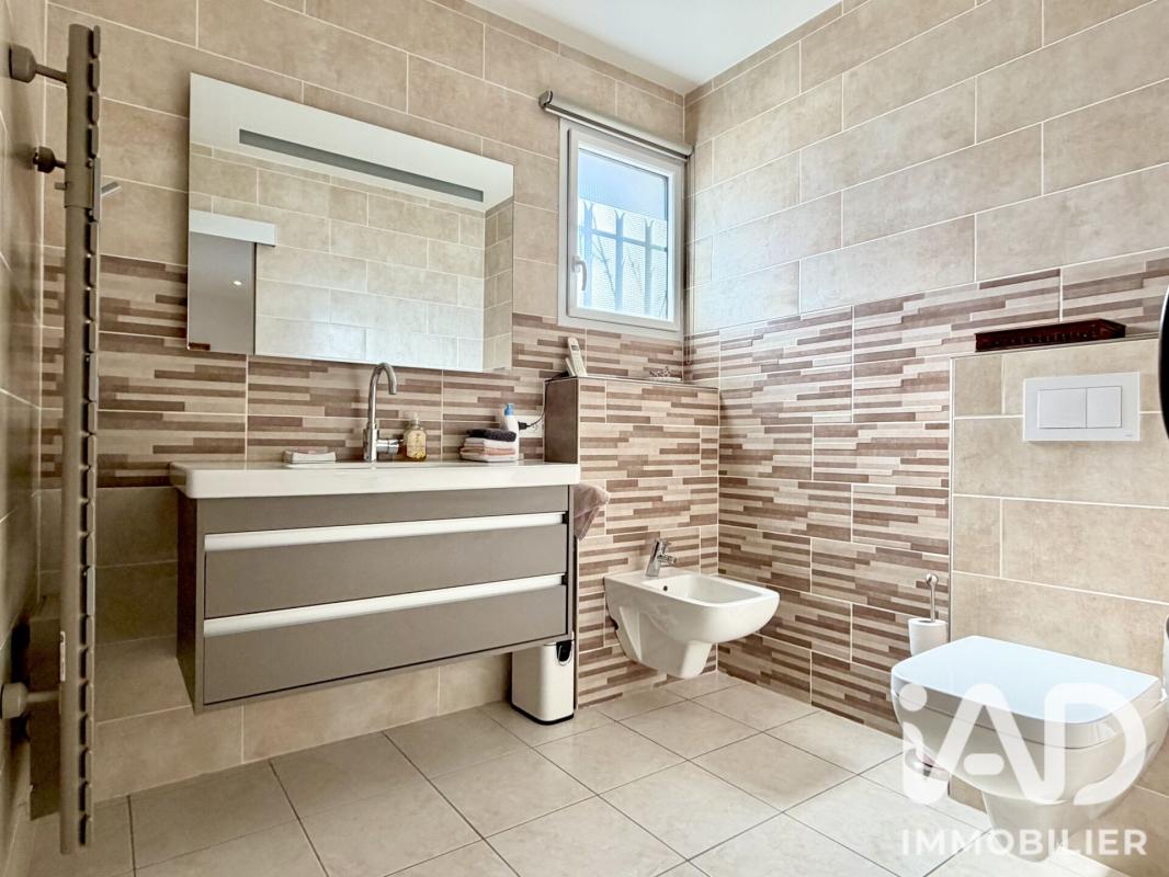 Maison 7 Pièce(s) Saint-Martin-de-Valgalgues - Photo 14