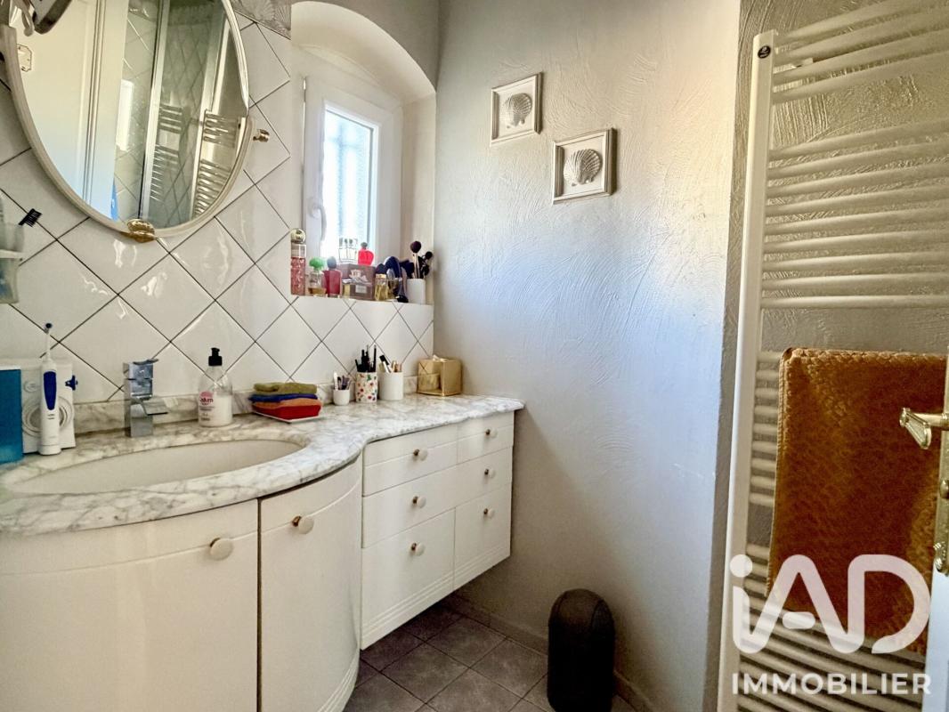 Maison 7 Pièce(s) Saint-Martin-de-Valgalgues - Photo 19