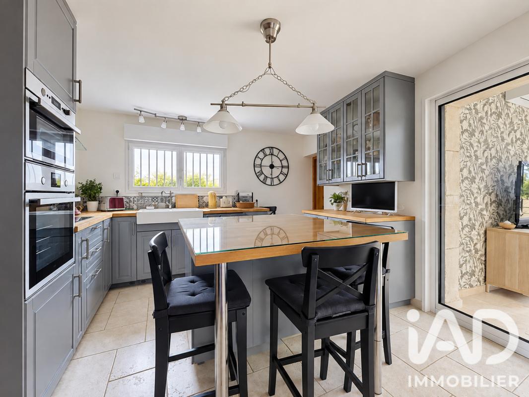 Maison 8 Pièce(s) Saint-Jean-de-Maruéjols-et-Avéjan - Photo 9
