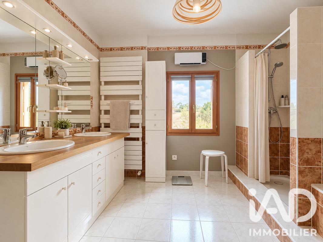 Maison 8 Pièce(s) Saint-Jean-de-Maruéjols-et-Avéjan - Photo 18