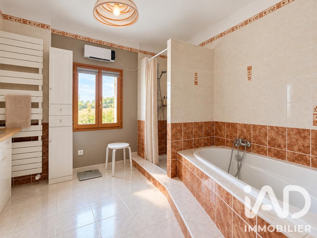 Maison 8 Pièce(s) Saint-Jean-de-Maruéjols-et-Avéjan - Photo 19